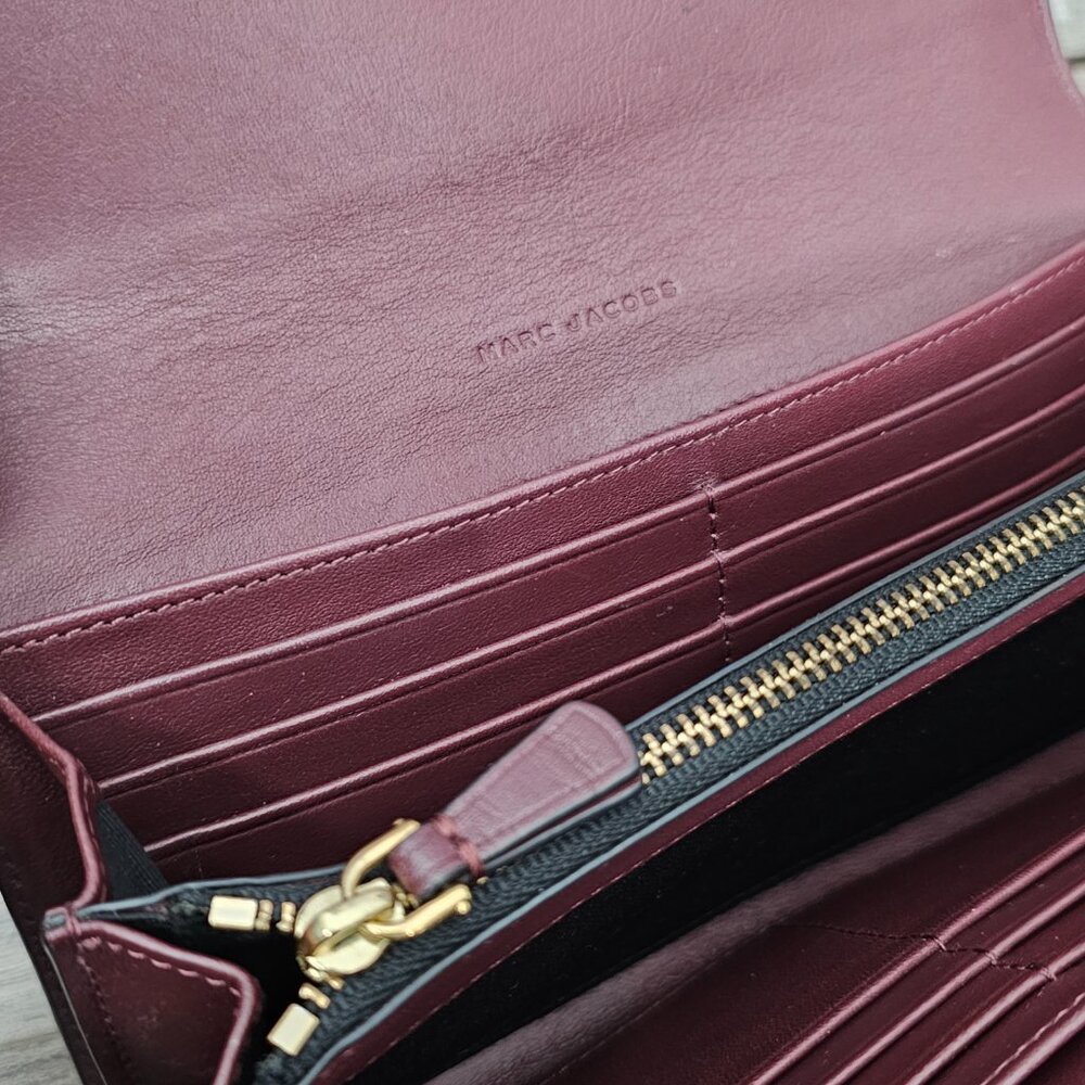 Marc Jacobs West End Gilded Turnlock Flap Leather Long Maroon Wallet Rare - Picture 5 of 16